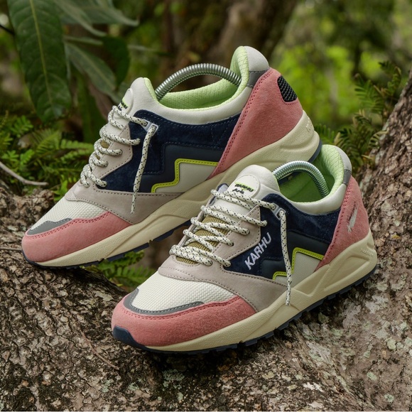 Karhu Men’s Aria 95 Panelled Trainers Sneaker Shoes in Rose Tan India Pink 8 - Picture 1 of 13